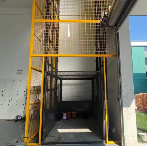 秦皇岛导轨式升降机助力物流园破解运输难题